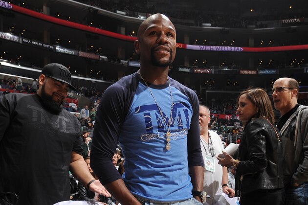 LOS ANGELES, CA - MARCH 28:  Floyd Mayweather attends the game between the Los Angeles Clippers and the Boston Celtics on March 28, 2016 at STAPLES Center in Los Angeles, California. NOTE TO USER: User expressly acknowledges and agrees that, by downloading and/or using this Photograph, user is consenting to the terms and conditions of the Getty Images License Agreement. Mandatory Copyright Notice: Copyright 2016 NBAE (Photo by Juan Ocampo/NBAE via Getty Images)