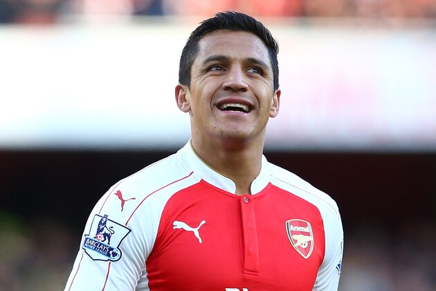LONDON, ENGLAND - APRIL 30: Alexis Sanchez of Arsenal reacts after a missed chance during the Barclays Premier League match between Arsenal and Norwich City at The Emirates Stadium on April 30, 2016 in London, England  (Photo by Paul Gilham/Getty Images)
