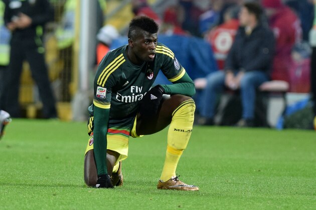AC Milan's forward from France Mbaye Niang reacts during the Italian Serie A football match Palermo vs AC Milan on February 3, 2016 at the Renzo Barbera stadium in Palermo.  AFP PHOTO / GIOVANNI ISOLINO / AFP / GIOVANNI ISOLINO        (Photo credit should read GIOVANNI ISOLINO/AFP/Getty Images)