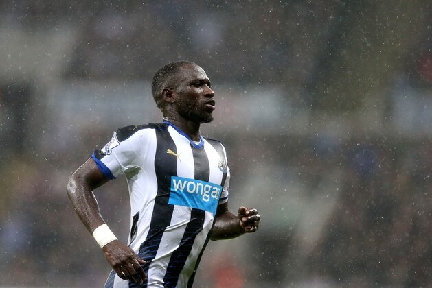 Newcastle United's Moussa Sissoko during the English Premier League soccer match between Newcastle United and Aston Villal at St James' Park, Newcastle, England, Saturday, Dec. 19, 2015. (AP Photo/Scott Heppell)