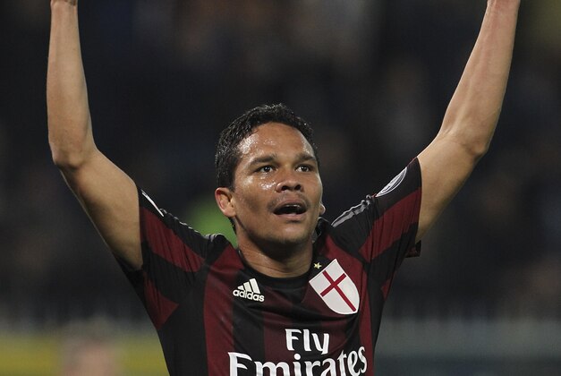 GENOA, ITALY - APRIL 17:  Carlos Bacca of AC Milan celebrates after scoring the opening goal during the Serie A match between UC Sampdoria and AC Milan at Stadio Luigi Ferraris on April 17, 2016 in Genoa, Italy.  (Photo by Marco Luzzani/Getty Images)
