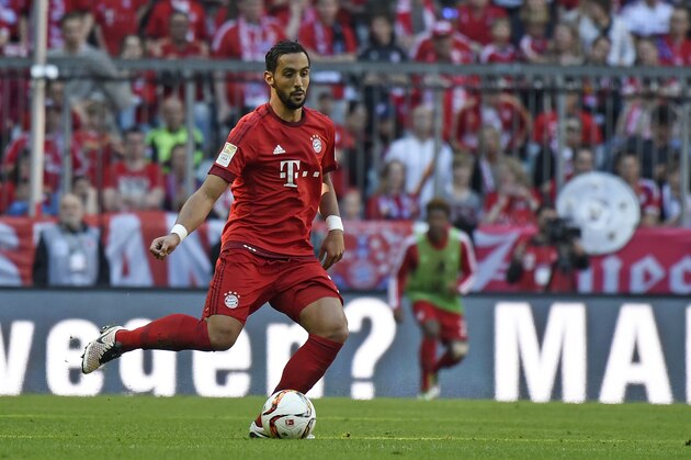 MUNICH, GERMANY - APRIL 30: Medhi Benatia of Muenchen controls the ball during the Bundesliga match between FC Bayern Muenchen and Borussia Moenchengladbach at Allianz Arena on April 30, 2016 in Munich, Germany. (Photo by Daniel Kopatsch/Getty Images For MAN)