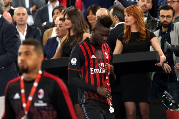 ROME, ITALY - MAY 21: Mario Balotelli of AC Milan shows his dejection during the TIM Cup match between AC Milan and Juventus FC at Stadio Olimpico on May 21, 2016 in Rome, Italy.  (Photo by Gabriele Maltinti/Getty Images)