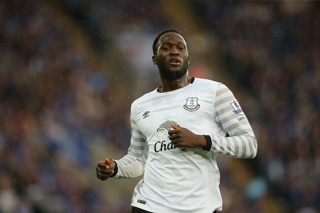 LEICESTER, ENGLAND - MAY 07: Romelu Lukaku of Everton during the Barclays Premier League match between Leicester City and Everton at The King Power Stadium on May 7, 2016 in Leicester, United Kingdom. (Photo by Matthew Ashton - AMA/Getty Images)