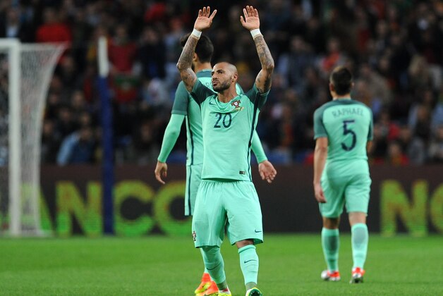 Portugal's Ricardo Quaresma celebrates after scoring the opening goal during a friendly soccer match between Portugal and Norway at the Dragao stadium in Porto, Portugal, Sunday, May 29, 2016. The Portuguese squad is in preparation for the UEFA EURO 2016 soccer championships, hosted by France. (AP Photo/Paulo Duarte)