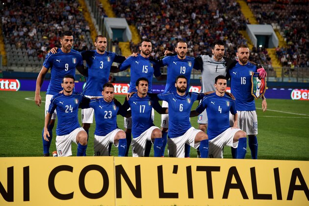 MALTA, MALTA - MAY 29:  Italy pose for a team photo prior to the international friendly between Italy and Scotland on May 29, 2016 in Malta, Malta.  (Photo by Claudio Villa/Getty Images)