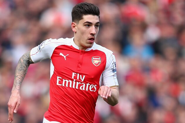 LONDON, ENGLAND - APRIL 02:  Hector Bellerin of Arsenal in action during the Barclays Premier League match between Arsenal and Watford at the Emirates Stadium on April 2, 2016 in London, England.  (Photo by Julian Finney/Getty Images)