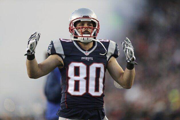 New England Patriots wide receiver Danny Amendola takes the field for an NFL divisional playoff football game against the Kansas City Chiefs, Saturday, Jan. 16, 2016, in Foxborough, Mass. (AP Photo/Charles Krupa)