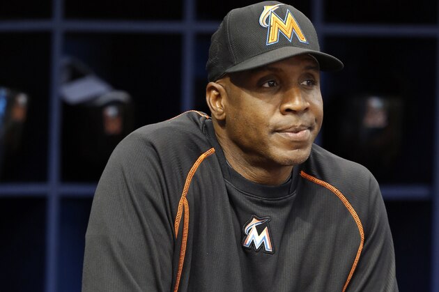 Miami Marlins' hitting coach Barry Bonds watches batting practice prior to a baseball game against the Tampa Bay Rays Wednesday, May 25, 2016, in St. Petersburg, Fla. (AP Photo/Mike Carlson)