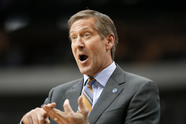 Phoenix Suns head coach Jeff Hornacek gestures as he shouts in the direction of an official in the second half of an NBA basketball game against the Dallas Mavericks, Sunday, Jan. 31, 2016, in Dallas. The Mavericks won 91-78. (AP Photo/Tony Gutierrez)