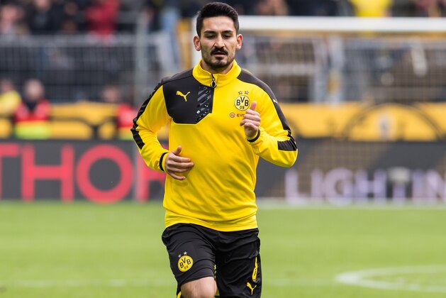 Ilkay Gundogan of Borussia Dortmund during the Bundesliga match between Borussia Dortmund and VfL Wolfsburg on April 30, 2016 at the Signal Idun Park stadium in Dortmund, Germany.(Photo by VI Images via Getty Images)