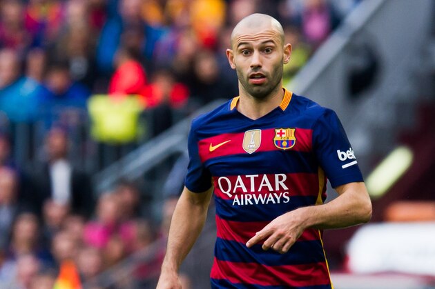 BARCELONA, SPAIN - MAY 08:  Javier Mascherano of FC Barcelona runs with the ball during the La Liga match between FC Barcelona and RCD Espanyol at Camp Nou on May 8, 2016 in Barcelona, Spain.  (Photo by Alex Caparros/Getty Images)