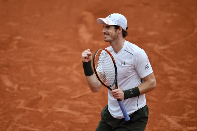 Great Britain's Andy Murray celebrates after winning his men's quarter-final match against France's Richard Gasquet at the Roland Garros 2016 French Tennis Open in Paris on June 1, 2016. / AFP / PHILIPPE LOPEZ        (Photo credit should read PHILIPPE LOPEZ/AFP/Getty Images)