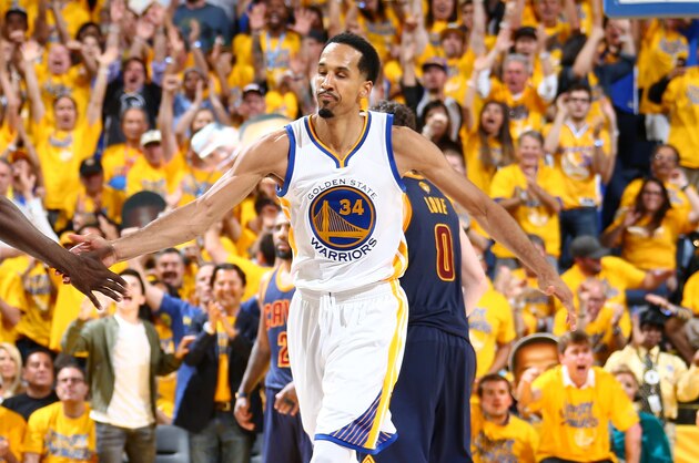 OAKLAND, CA - JUNE 2:  Shaun Livingston #34 of the Golden State Warriors shakes hands with Draymond Green #23 of the Golden State Warriors during the game against the Cleveland Cavaliers in Game One of the 2016 NBA Finals on June 2, 2016 at ORACLE Arena in Oakland, California. NOTE TO USER: User expressly acknowledges and agrees that, by downloading and or using this photograph, user is consenting to the terms and conditions of Getty Images License Agreement. Mandatory Copyright Notice: Copyright 2016 NBAE (Photo by Nathaniel S. Butler/NBAE via Getty Images)