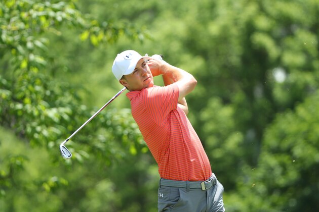 DUBLIN, OH - JUNE 03:  Jordan Spieth watches his tee shot on the fourth hole during the second round of The Memorial Tournament at Muirfield Village Golf Club on June 3, 2016 in Dublin, Ohio.  (Photo by Sam Greenwood/Getty Images)