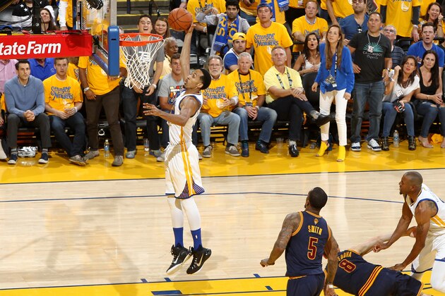 OAKLAND, CA - JUNE 2:  Shaun Livingston #34 of the Golden State Warriors goes up for a dunk against the Cleveland Cavaliers in Game One of the 2016 NBA Finals on June 2, 2016 at ORACLE Arena in Oakland, California. NOTE TO USER: User expressly acknowledges and agrees that, by downloading and or using this photograph, user is consenting to the terms and conditions of Getty Images License Agreement. Mandatory Copyright Notice: Copyright 2016 NBAE (Photo by Nathaniel S. Butler/NBAE via Getty Images)