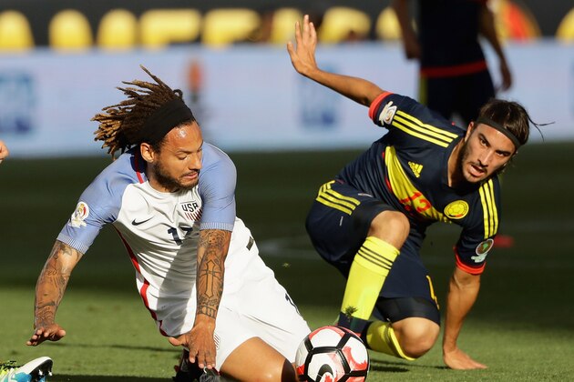 SANTA CLARA, CA - JUNE 03:  Jermaine Jones #13 of United States and Sebastian Perez #13 of Colombia go for the ball during the 2016 Copa America Centenario Group match between the United States and Colombia at Levi's Stadium on June 3, 2016 in Santa Clara, California.  (Photo by Ezra Shaw/Getty Images)