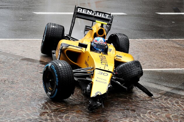 MONTE-CARLO, MONACO - MAY 29:  Jolyon Palmer of Great Britain driving the (30) Renault Sport Formula One Team Renault RS16 Renault RE16 turbo pulls off the track during the Monaco Formula One Grand Prix at Circuit de Monaco on May 29, 2016 in Monte-Carlo, Monaco.  (Photo by Mark Thompson/Getty Images)