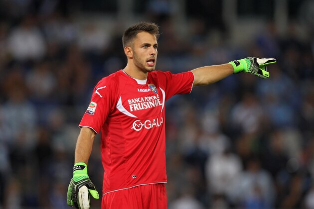 ROME, ITALY - OCTOBER 04:   Frosinone Calcio goalkeeper Nicola Leali gestures during the Serie A match between SS Lazio and Frosinone Calcio at Stadio Olimpico on October 4, 2015 in Rome, Italy.  (Photo by Paolo Bruno/Getty Images)