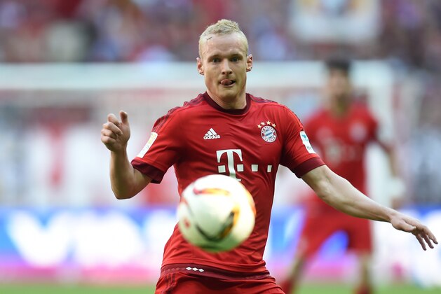 Bayern Munich's midfielder Sebastian Rode plays the ball during the German first division Bundesliga football match Bayern Munich vs Borussia Moenchengladbach in Munich, southern Germany, on April 30, 2016. / AFP / CHRISTOF STACHE / RESTRICTIONS: DURING MATCH TIME: DFL RULES TO LIMIT THE ONLINE USAGE TO 15 PICTURES PER MATCH AND FORBID IMAGE SEQUENCES TO SIMULATE VIDEO. == RESTRICTED TO EDITORIAL USE == FOR FURTHER QUERIES PLEASE CONTACT DFL DIRECTLY AT + 49 69 650050
        (Photo credit should read CHRISTOF STACHE/AFP/Getty Images)