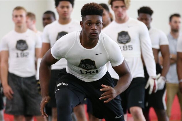 Highly coveted 5-star linebacker Baron Browning claims 40 offers and hasn't publicly announced a favorite, but he said the schools that will stay high on his list will be the ones that regularly converse with his mother, DeKisha Browning. Highly coveted 5-star linebacker Baron Browning claims 40 offers and hasn't publicly announced a favorite, but he said the schools that will stay high on his list will be the ones that regularly converse with his mother, DeKisha Browning.