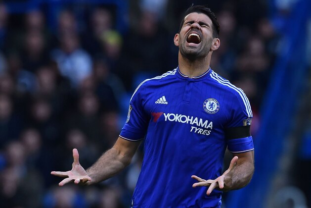 Chelsea's Brazilian-born Spanish striker Diego Costa reacts to a missed chance during the English Premier League football match between Chelsea and Manchester City at Stamford Bridge in London on April 16, 2016. / AFP / Ben STANSALL / RESTRICTED TO EDITORIAL USE. No use with unauthorized audio, video, data, fixture lists, club/league logos or 'live' services. Online in-match use limited to 75 images, no video emulation. No use in betting, games or single club/league/player publications.  /         (Photo credit should read BEN STANSALL/AFP/Getty Images)