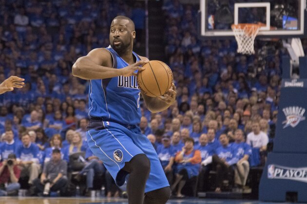 OKLAHOMA CITY, OK - APRIL 25: Raymond Felton #2 of the Dallas Mavericks brings the ball up court against the Oklahoma City Thunder during Game Five of the Western Conference Quarterfinals during the 2016 NBA Playoffs at the Chesapeake Energy Arena on April 25, 2016 in Oklahoma City, Oklahoma.   NOTE TO USER: User expressly acknowledges and agrees that, by downloading and or using this photograph, User is consenting to the terms and conditions of the Getty Images License Agreement. (Photo by J Pat Carter/Getty Images)