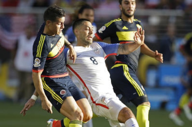 Colombia's James Rodriguez, left, and Clint Dempsey of the United States, fight for control of the ball during a Copa America Centenario Group A soccer match at Levi's Stadium in Santa Clara, Calif., Friday, June 3, 2016. (AP Photo/Marcio Jose Sanchez)