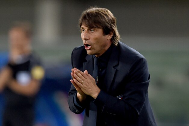 VERONA, ITALY - JUNE 06:  Head coach Italy Antonio Conte reacts during the international friendly match between Italy and Finland on June 6, 2016 in Verona, Italy.  (Photo by Claudio Villa/Getty Images)