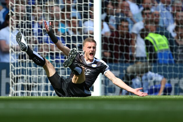 LONDON, ENGLAND - MAY 15: Jamie Vardy of Leicester City reacts during the Barclays Premier League match between Chelsea and Leicester City at Stamford Bridge on May 15, 2016 in London, England. (Photo by Catherine Ivill - AMA/Getty Images)