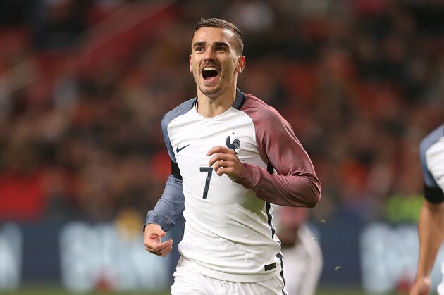 AMSTERDAM, NETHERLANDS - MARCH 25: Antoine Griezmann of France celebrate his goal during the international friendly match between Netherlands and France at the Amsterdam Arena on March 25, 2016 in Amsterdam, Netherlands.  (Photo by Jean Catuffe/Getty Images)