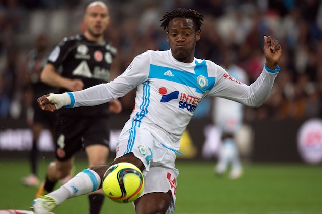 Marseille's Belgian forward Michy Batshuayi kicks the ball during the French L1 football match between  Marseille and Reims on May 7, 2016 at the Velodrome stadium in Marseille, southern France. AFP PHOTO / BERTRAND LANGLOIS / AFP / BERTRAND LANGLOIS        (Photo credit should read BERTRAND LANGLOIS/AFP/Getty Images)