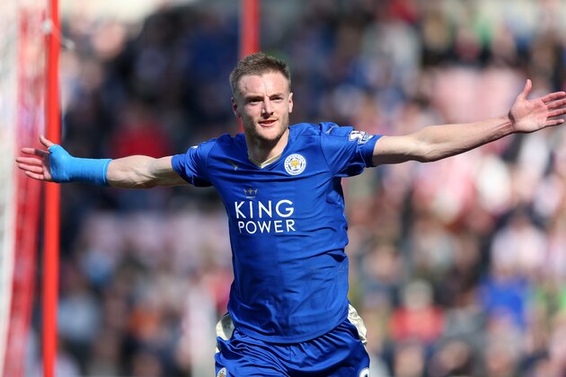 Leicester City's Jamie Vardy celebrates his goal during the English Premier League soccer match between Sunderland and Leicester City at the Stadium of Light, Sunderland, England, Sunday, April 10, 2016. (AP Photo/Scott Heppell)