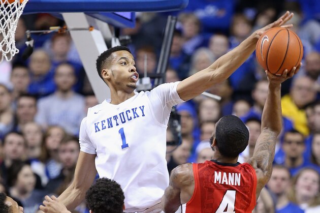 LEXINGTON, KY - FEBRUARY 09:  Skal Labissiere #1 of the Kentucky Wildcats defends the shot of Charles Mann #4 of the Georgia Bulldogs at Rupp Arena on February 9, 2016 in Lexington, Kentucky.  (Photo by Andy Lyons/Getty Images)