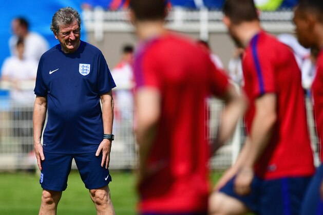CHANTILLY, FRANCE - JUNE 07:  Roy Hodgson manager of England watches his players during an England training session ahead of the UEFA EURO 2016 at Stade du Bourgognes on June 7, 2016 in Chantilly, France. England's opening match at the European Championship is against Russia on June 11.  (Photo by Dan Mullan/Getty Images)