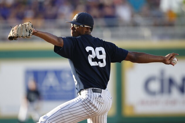 Rice pitcher Jon Duplantier (29) pitches in the first inning of a college baseball regional tournament against LSU in Baton Rouge, La., Sunday, June 5, 2016. (AP Photo/Gerald Herbert)