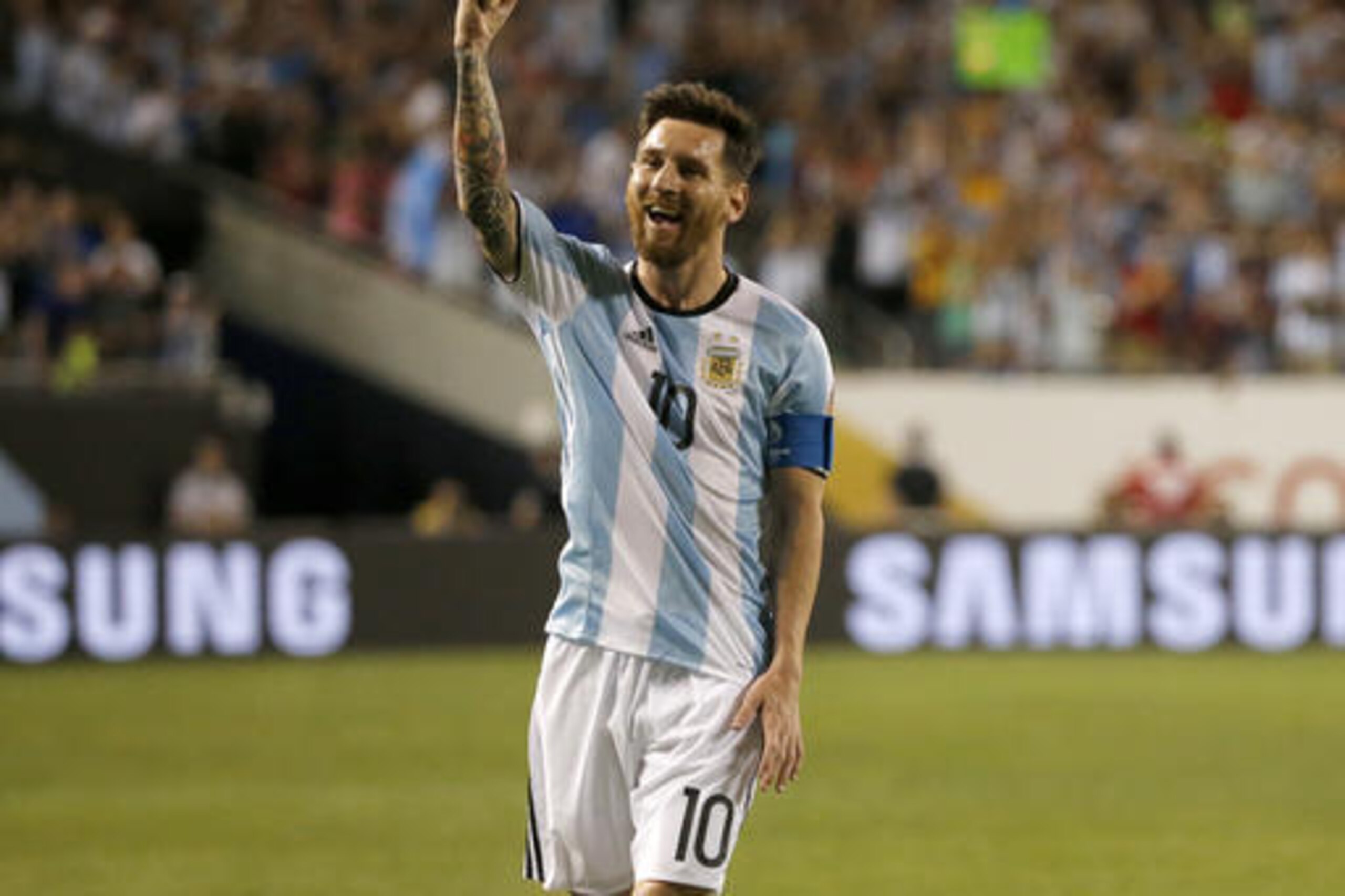 Argentina's Lionel Messi (10) celebrates after scoring a goal against Panama during a Copa America Centenario group D soccer match Friday, June 10, 2016, in Chicago. (AP Photo/Charles Rex Arbogast)