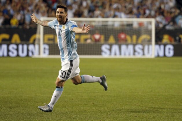 Argentina's Lionel Messi celebrates after scoring a goal during a Copa America Centenario group D soccer match against Panama on Friday, June 10, 2016, in Chicago. (AP Photo/Charles Rex Arbogast)