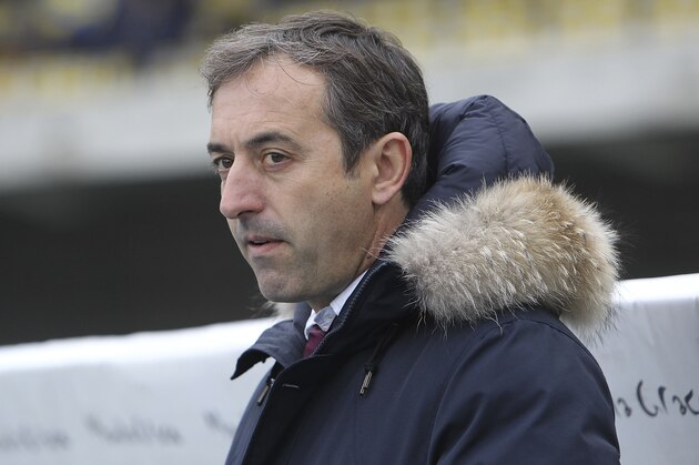 VERONA, ITALY - DECEMBER 06:  Empoli FC coach Marco Giampaolo looks on before the Serie A match between Hellas Verona FC and Empoli FC at Stadio Marc'Antonio Bentegodi on December 6, 2015 in Verona, Italy.  (Photo by Marco Luzzani/Getty Images)