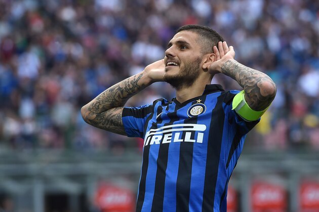 MILAN, ITALY - MAY 07:  Mauro Icardi of FC Internazionale Milano celebrates after scoring the opening goal during the Serie A match between FC Internazionale Milano and Empoli FC  at Stadio Giuseppe Meazza on May 7, 2016 in Milan, Italy.  (Photo by Valerio Pennicino/Getty Images)