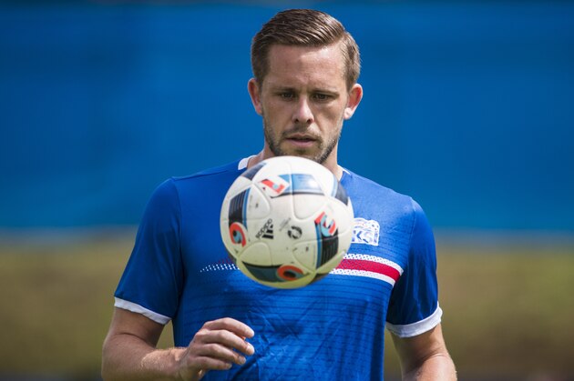 Iceland's midfielder Gylfi Sigurdsson eyes the ball during a training session of Iceland's national football team at the d'Albigny sports center in Annecy-le-Vieux, southeastern France, on June 11, 2016, during the Euro 2016 football tournament.    / AFP / ODD ANDERSEN        (Photo credit should read ODD ANDERSEN/AFP/Getty Images)