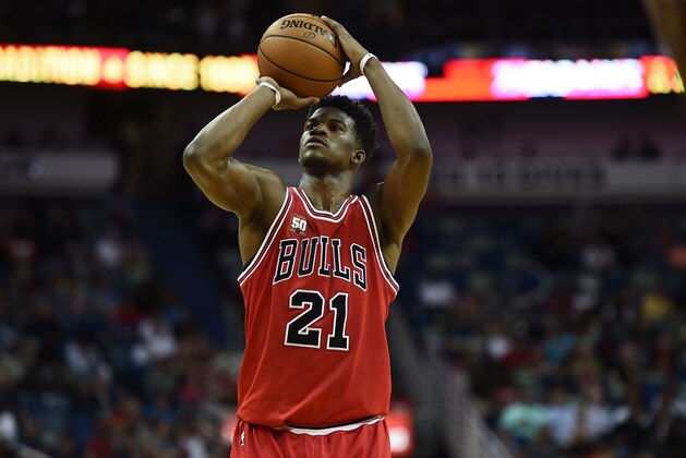 NEW ORLEANS, LA - APRIL 11:  Jimmy Butler #21 of the Chicago Bulls shoots a free throw during the second half of a game against the New Orleans Pelicans at the Smoothie King Center on April 11, 2016 in New Orleans, Louisiana. NOTE TO USER: User expressly acknowledges and agrees that, by downloading and or using this photograph, User is consenting to the terms and conditions of the Getty Images License Agreement.  (Photo by Stacy Revere/Getty Images)