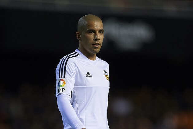 VALENCIA, SPAIN - NOVEMBER 21:  Sofiane Feghouli of Valencia looks on during the La Liga match between Valencia CF and UD Las Palmas at Estadi de Mestalla on November 21, 2015 in Valencia, Spain.  (Photo by Manuel Queimadelos Alonso/Getty Images)