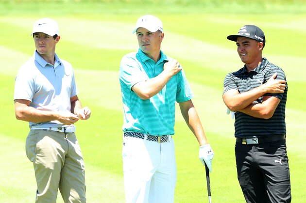 OAKMONT, PA - JUNE 13:  Rory McIlroy of Northern Ireland, Jordan Spieth of the United States and Rickie Fowler of the United States talk during a practice round prior to the U.S. Open at Oakmont Country Club on June 13, 2016 in Oakmont, Pennsylvania.  (Photo by Andrew Redington/Getty Images)