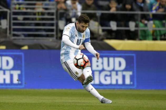Argentina's Lionel Messi takes a free kick during a Copa America Centenario Group D soccer match against Bolivia, Tuesday, June 14, 2016, at CenturyLink Field in Seattle. (AP Photo/Ted S. Warren)