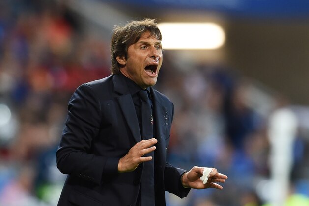 LYON, FRANCE - JUNE 13:  Antonio Conte head coach of Italy gestures during the UEFA EURO 2016 Group E match between Belgium and Italy at Stade des Lumieres on June 13, 2016 in Lyon, France.  (Photo by Claudio Villa/Getty Images)