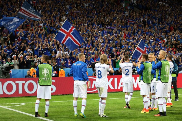 SAINT-ETIENNE, FRANCE - JUNE 14: Players of Iceland thank their supporters following the UEFA EURO 2016 Group F match between Portugal and Iceland at Stade Geoffroy-Guichard on June 14, 2016 in Saint-Etienne, France. (Photo by Jean Catuffe/Getty Images)