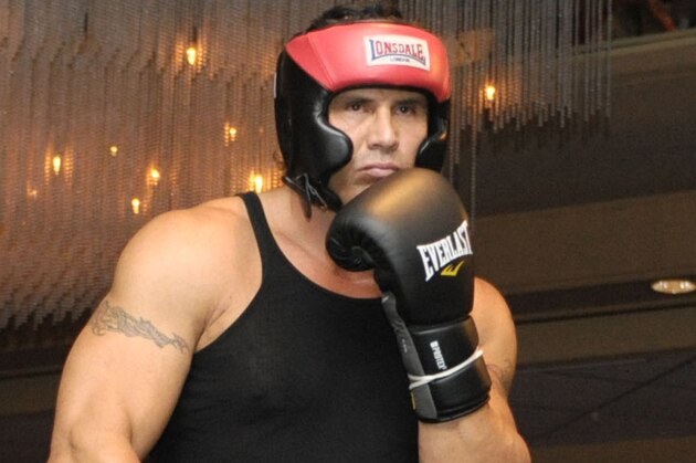 FILE - In this Nov. 6, 2009 file photo, Jose Canseco prepares during a Celebrity Boxing Federation match in Springfield, Mass. Canseco is scheduled to fight former baseball player Lenny Dykstra in a celebrity boxing match Saturday, Nov. 5, 2011, at the Avalon Hollywood in Hollywood, Calif. (AP Photo/Jessica Hill, File)