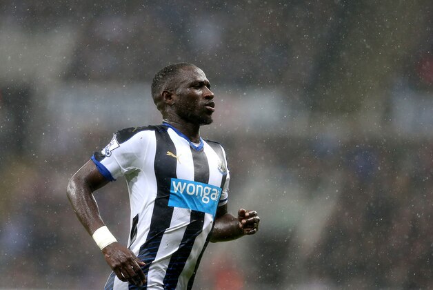 Newcastle United's Moussa Sissoko during the English Premier League soccer match between Newcastle United and Aston Villal at St James' Park, Newcastle, England, Saturday, Dec. 19, 2015. (AP Photo/Scott Heppell)