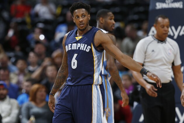 Memphis Grizzlies guard Mario Chalmers (6) in the second half of an NBA basketball game Monday, Feb. 29, 2016, in Denver. Memphis won 103-96. (AP Photo/David Zalubowski)